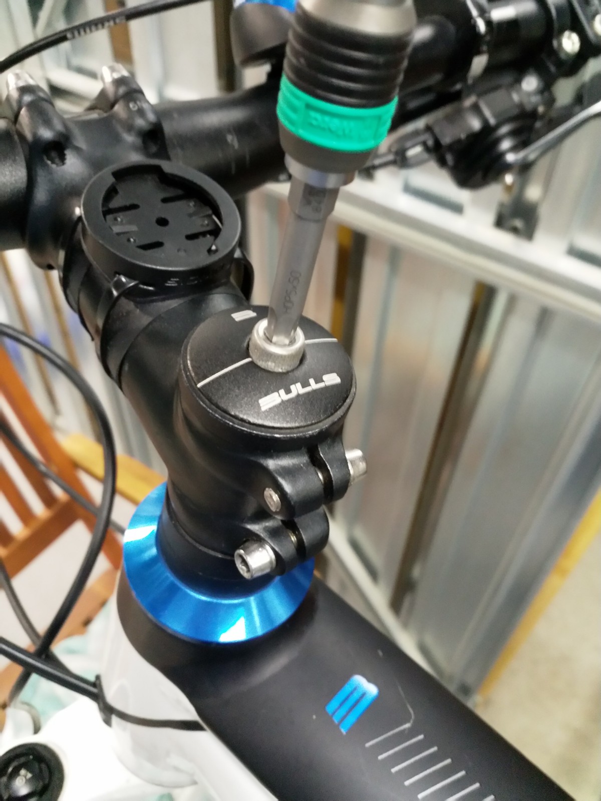 fahrrad vorderrad ausbauen und bremshebel fixieren